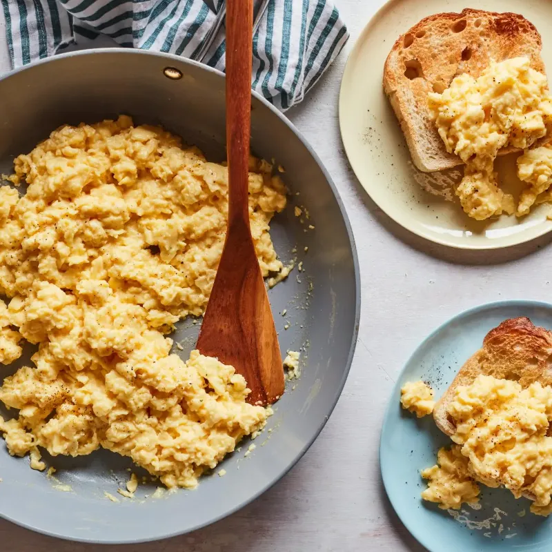 1 Creamy Keto Scrambled Eggs with Cheese