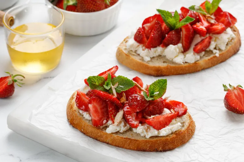 19. Ricotta Toast with Sliced Strawberries