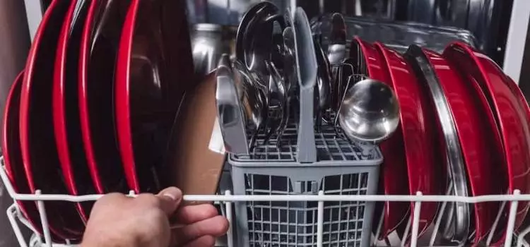 Is There A Dishwasher That Actually Cleans Dishes In 2022?