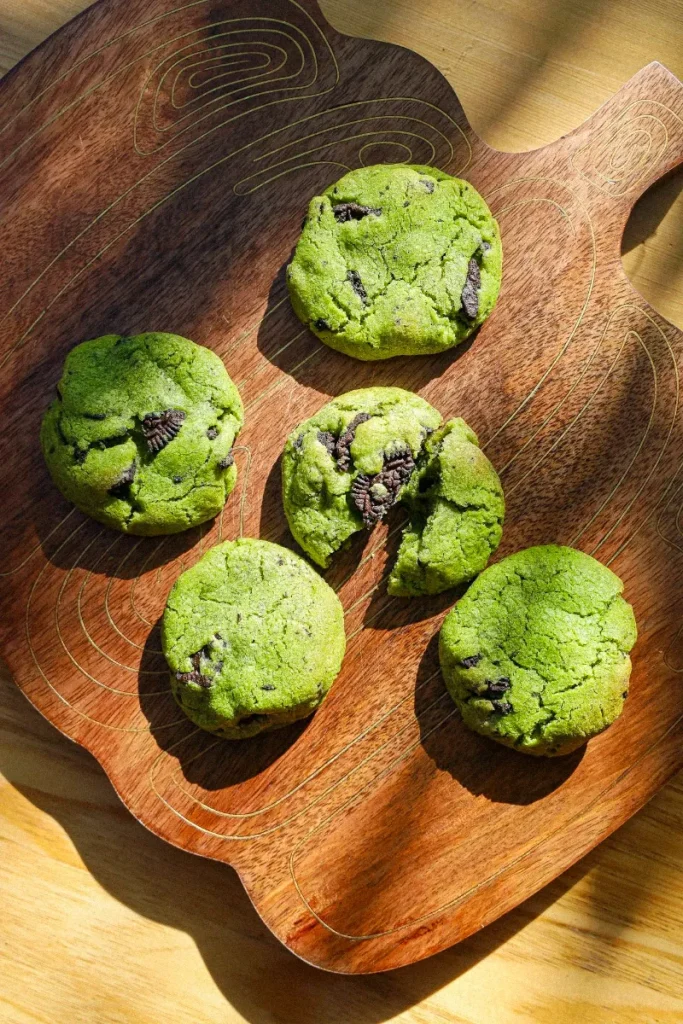 3 Grinch Stuffed Oreo Cookies