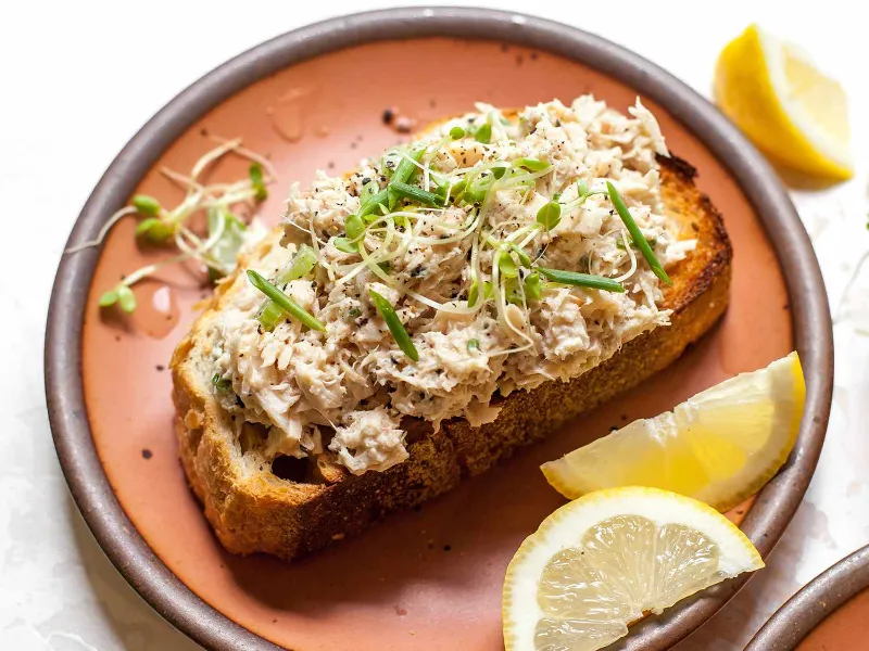 4 Greek Yogurt Tuna Salad