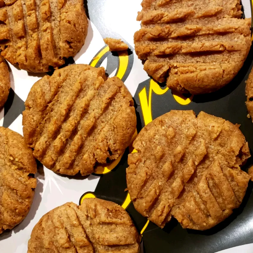 10 Simple Keto Cookie Recipes for Your Kitchen 4-Ingredient Keto Peanut Butter Cookies