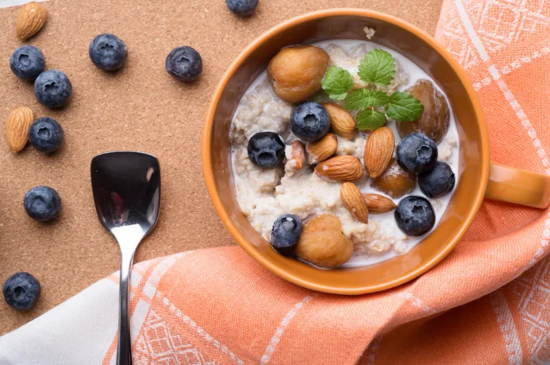 20 Top High-Fiber Superfoods for Optimal Health & Digestion 4. Oats