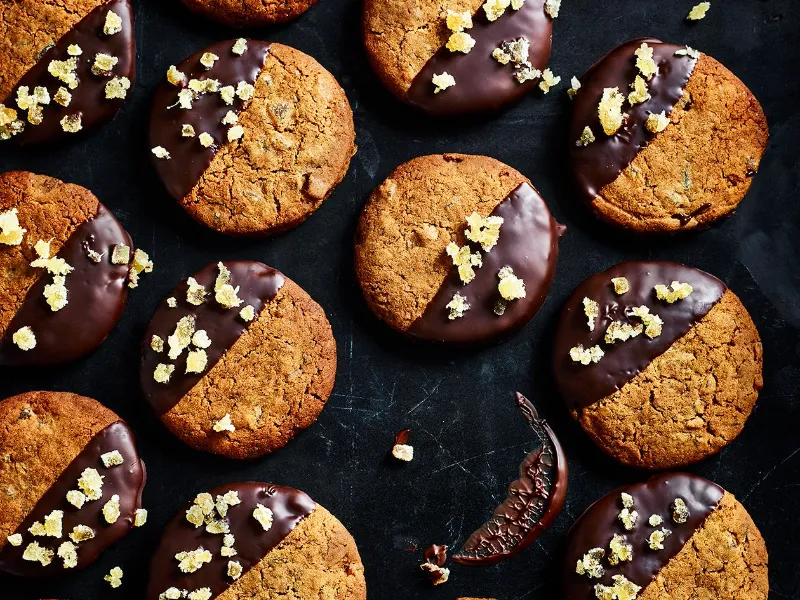 10 Best Ginger Cookie Recipes That Will Fill Your Kitchen with the Most Incredible Smell 6 Chocolate Ginger Cookies