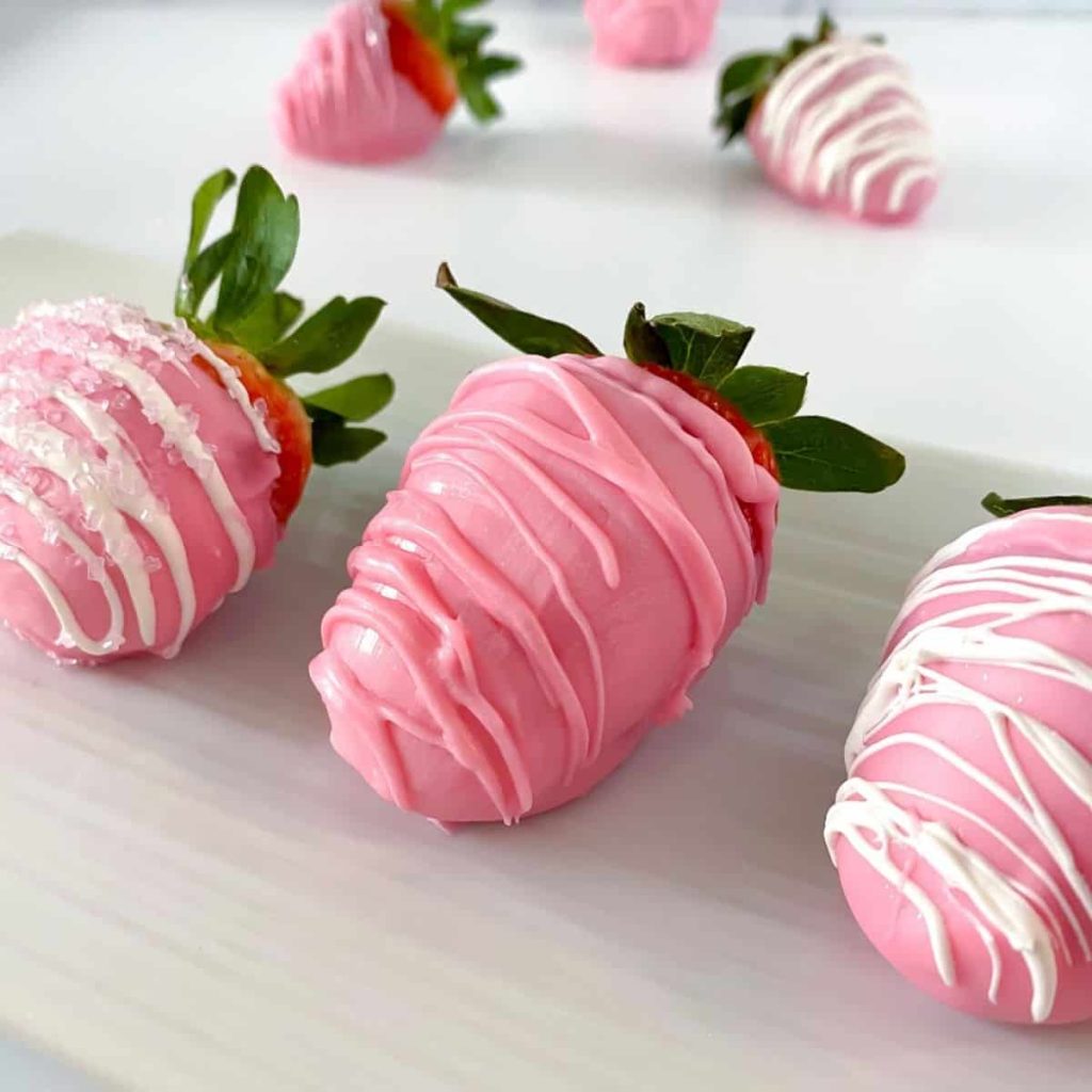 8 Best Valentine Chocolate Covered Strawberries That'll Make Your Date Say Wow 6. Pink Chocolate Covered Strawberries