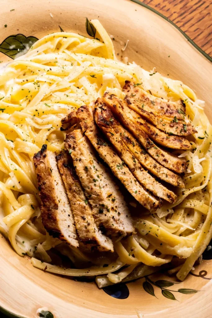 10 Best Alfredo Sauce Recipes That Will Make Your Italian Grandmother Jealous 7. Chicken Alfredo Sauce