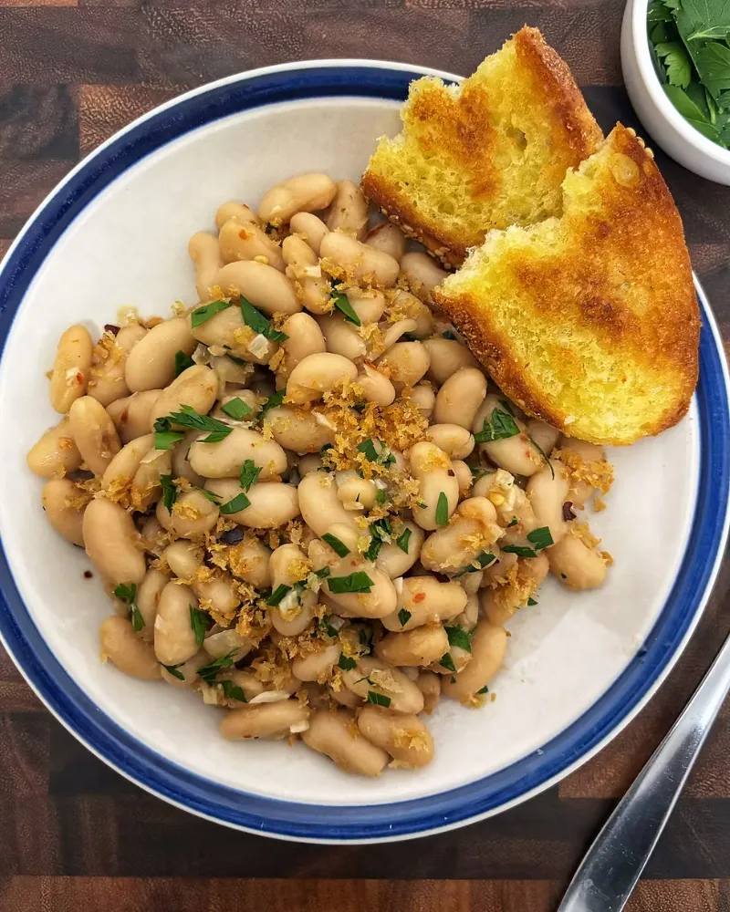 9 Lemon Garlic White Beans