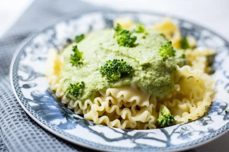 10 Best Alfredo Sauce Recipes That Will Make Your Italian Grandmother Jealous 9. Broccoli Alfredo Sauce