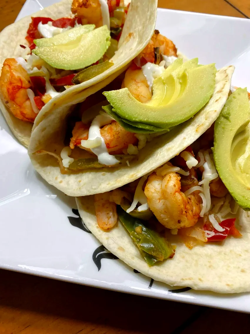 15 Delicious Air Fryer Shrimp Dishes Made in Under 60 Minutes Air-Fried Shrimp Fajitas