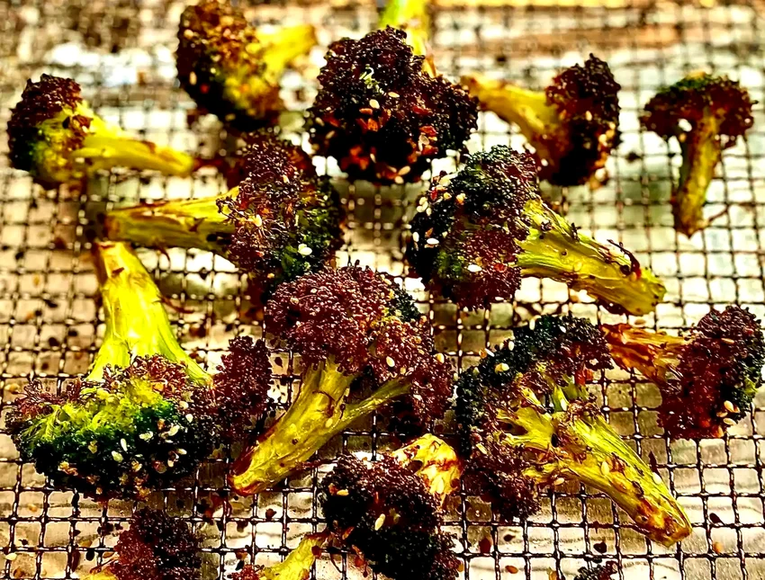 9 Air Fryer Broccoli Dishes You Need to Try Right Now Air Fryer Broccoli with Everything Bagel Seasoning
