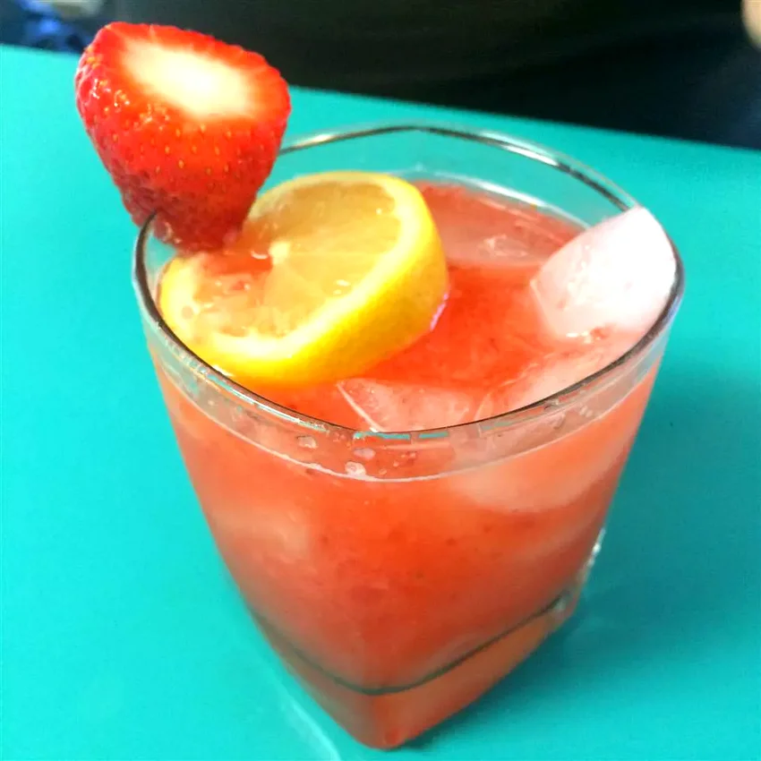 28 Thirst-Quenching Lemonade Recipes for Summer Sipping All Natural Strawberry Lemonade