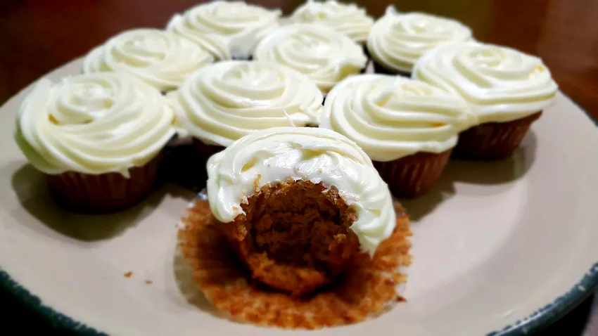23 Holiday Cupcake Recipes Perfect for Thanksgiving Day Apple Cider Cupcakes