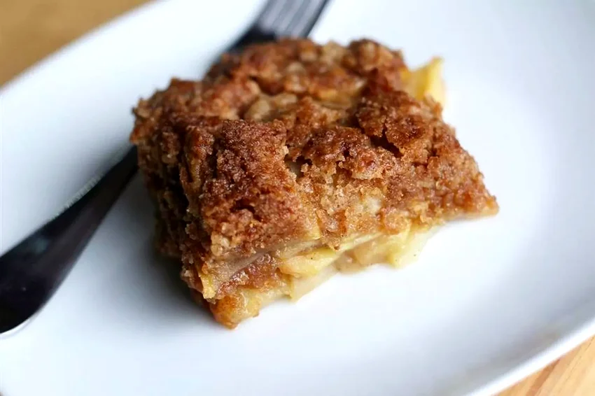 20 Simple Desserts You Can Make Without Using Any Eggs Apple Cobbler Crumble