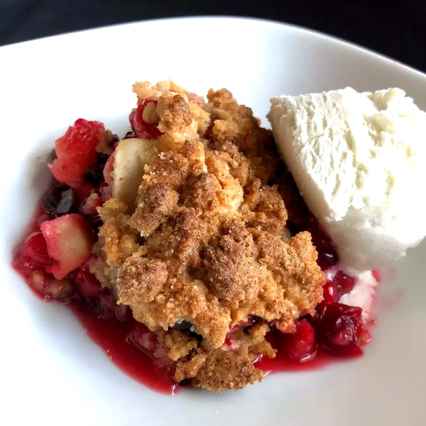 26 Creative Ways to Cook with Fresh Cranberries Apple-Cranberry Crumble