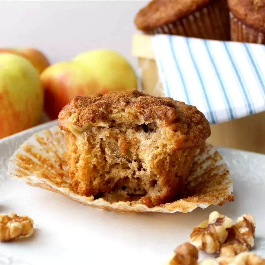25 Apple Cinnamon Treats That Capture Autumn's Flavor Apple Pie Muffins