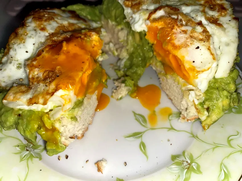 25 Creative Bagel Toppings That Beat Regular Cream Cheese Avocado and Egg Breakfast Sandwich