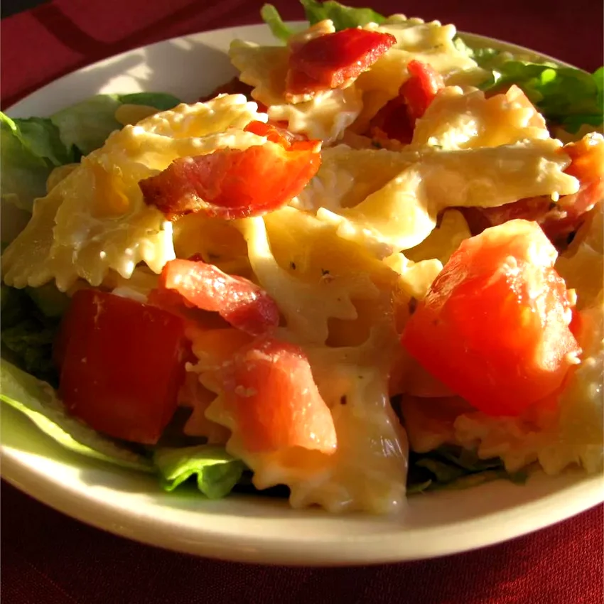 50 Make-Ahead Cold Lunch Recipes Perfect for Work Days BLT Bow Tie Salad