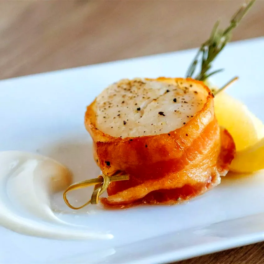 Top 30 Thanksgiving Appetizer Recipes for Holiday Feasts Bacon-Wrapped Scallops