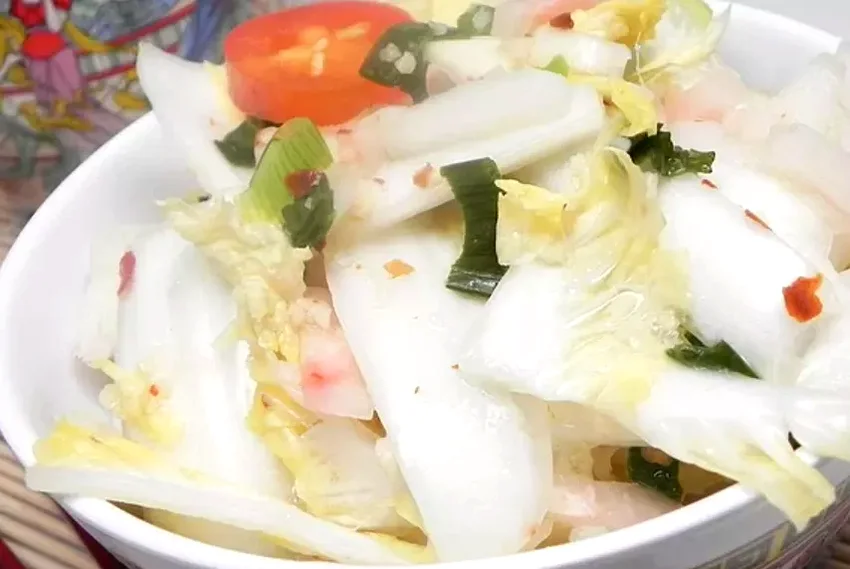 20 Daikon Radish Recipes That Are Tasty And Healthy Baek Kimchi (White Kimchi)