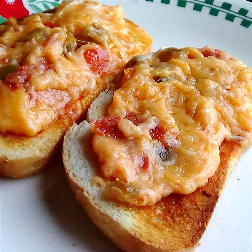 20 Creative Ways to Transform Extra Pepperoni at Home Baked Pepperoni Dip