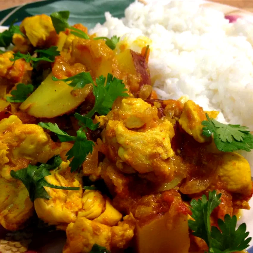 Bengali Chicken Curry with Potatoes
