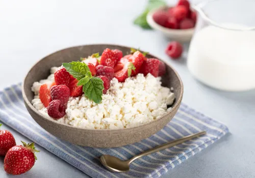 Berry Cottage Cheese Bowl