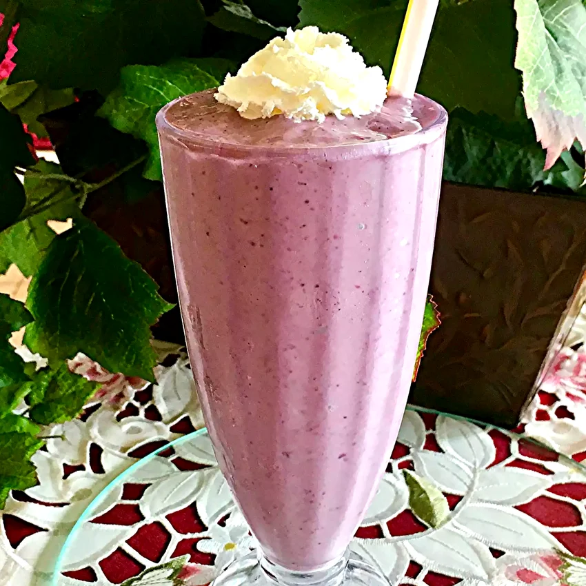 9 Ways to Transform Your Frozen Mango Into Amazing Treats Berry Mango Milkshake