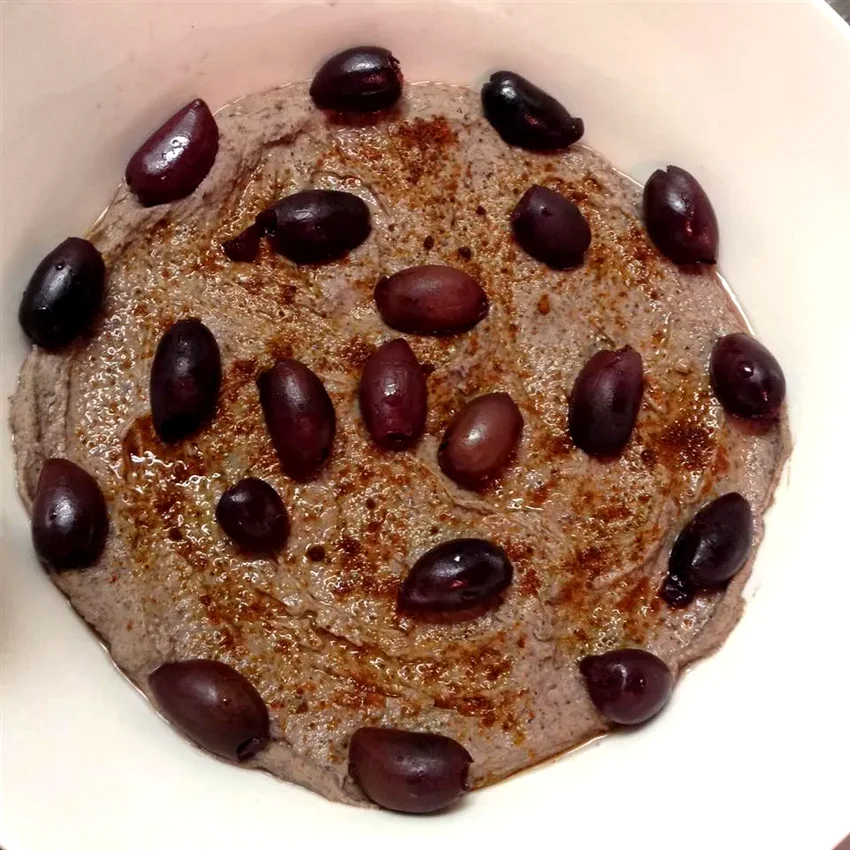 Black Bean Hummus