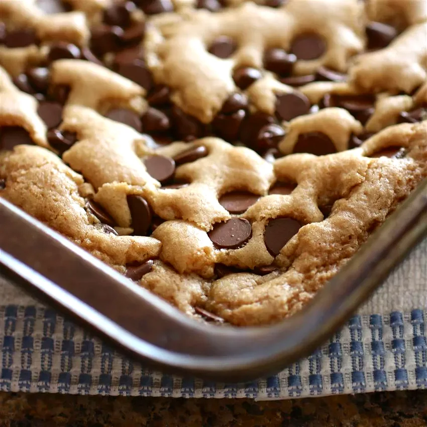 25 Amazing Cookie Bar Recipes That Everyone Will Love Blonde Brownies