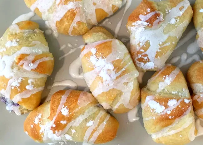 15 Simple Crescent Roll Desserts You Can Make Tonight Blueberry Turnovers
