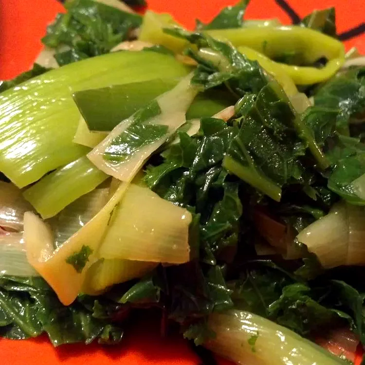 30 Perfect Side Dishes for Chicken, Any Cooking Method Braised Chicken: Braised Leeks and Mustard Greens