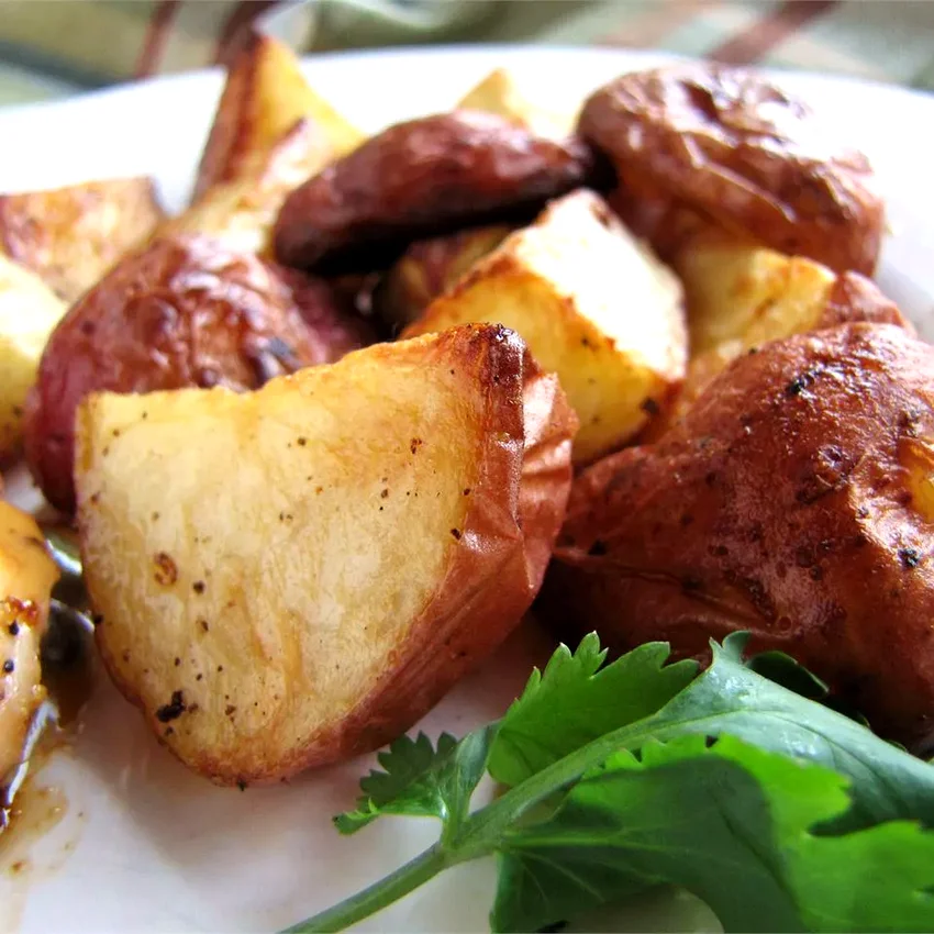 30 Perfect Side Dishes for Chicken, Any Cooking Method Braised Chicken: Roasted New Red Potatoes