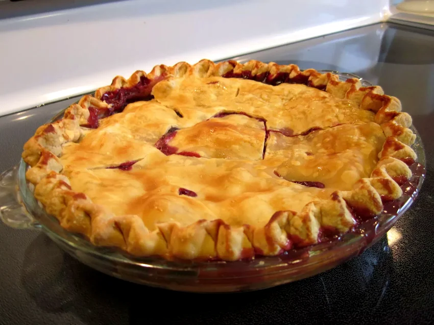 28 Fresh Strawberry-Rhubarb Recipes for Summer Cooking Bumbleberry Pie