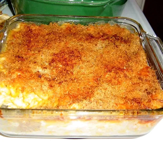 Cafeteria Macaroni and Cheese
