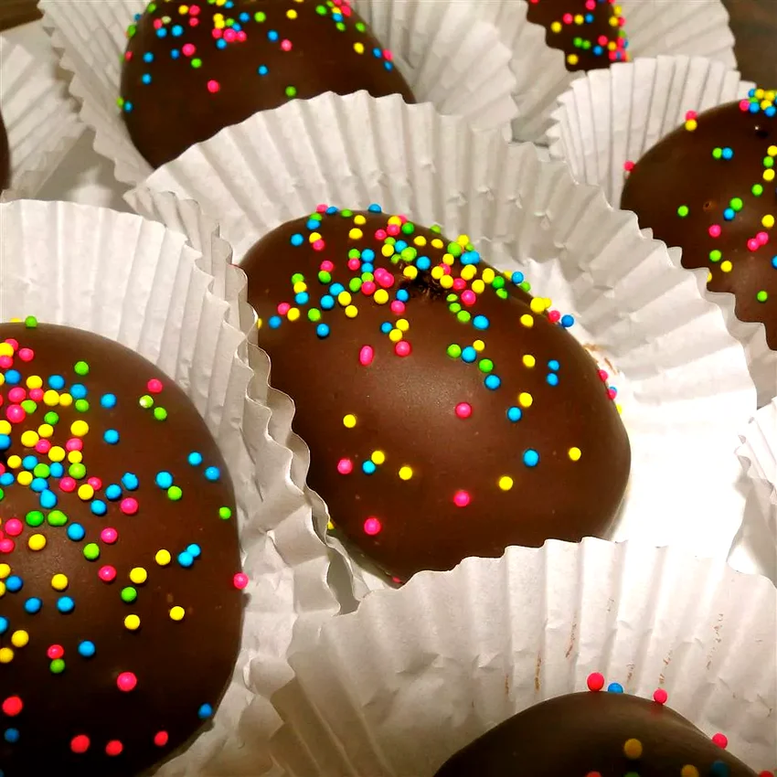 33 Easy Chocolate Cake Mix Treats for Every Sweet Craving Cake Balls