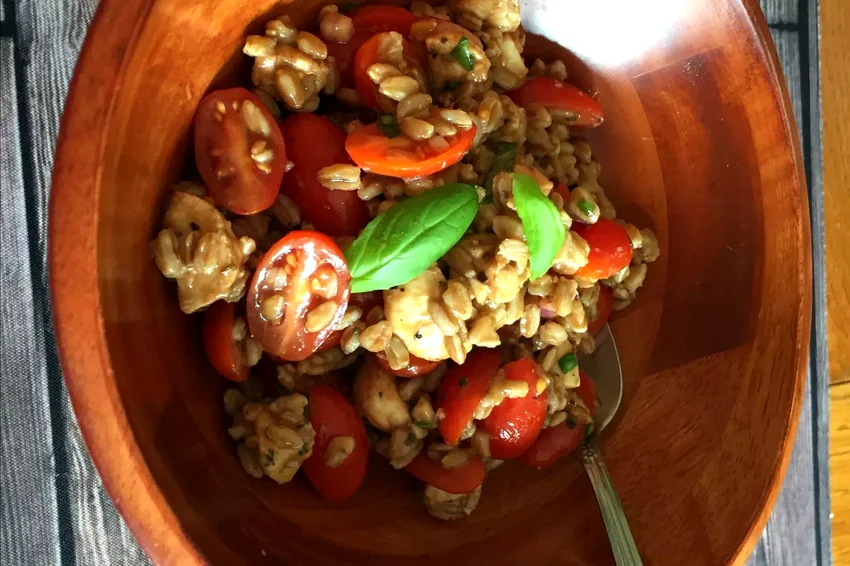13 Amazing Farro Recipes That Make This Ancient Grain Shine Caprese Farro Salad
