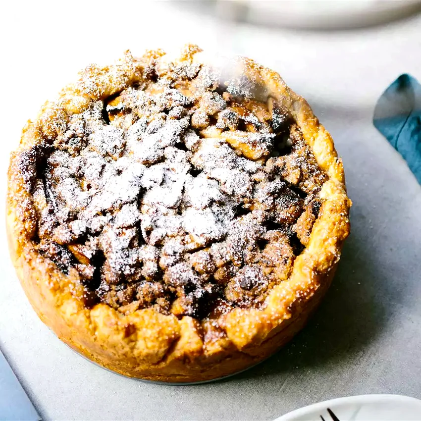 15 Delicious Apple Cider Vinegar Cooking Ideas Caramelized Maple Apple Pie with Candied Bacon Crumble