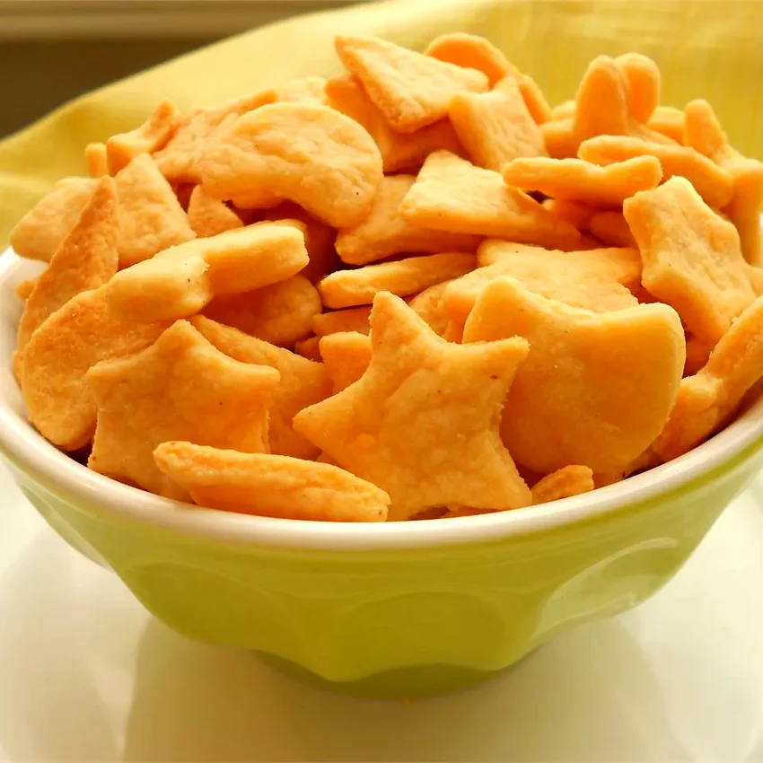 15 Easy Homemade Crackers for Perfect Snacking Cheddar Cheese Nippers