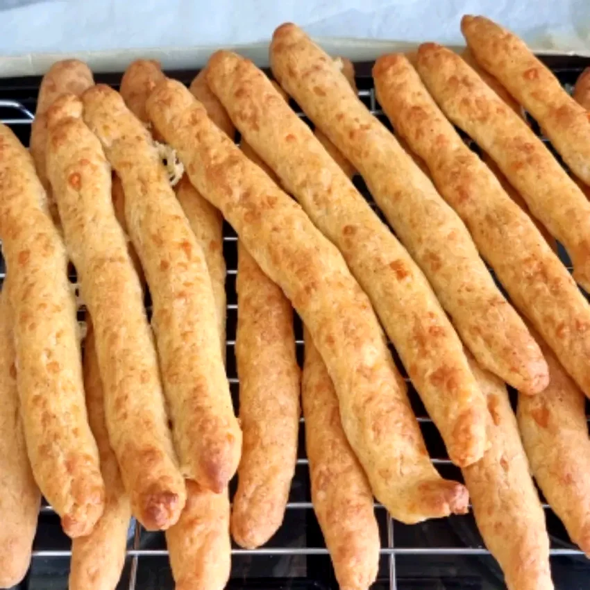 37 Fresh Spring Appetizer Ideas for Every Gathering Cheddar Cheese Straws
