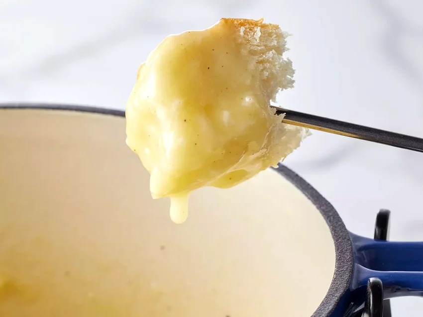 40 Classic Appetizer Recipes We'll Always Love Making Cheese Fondue
