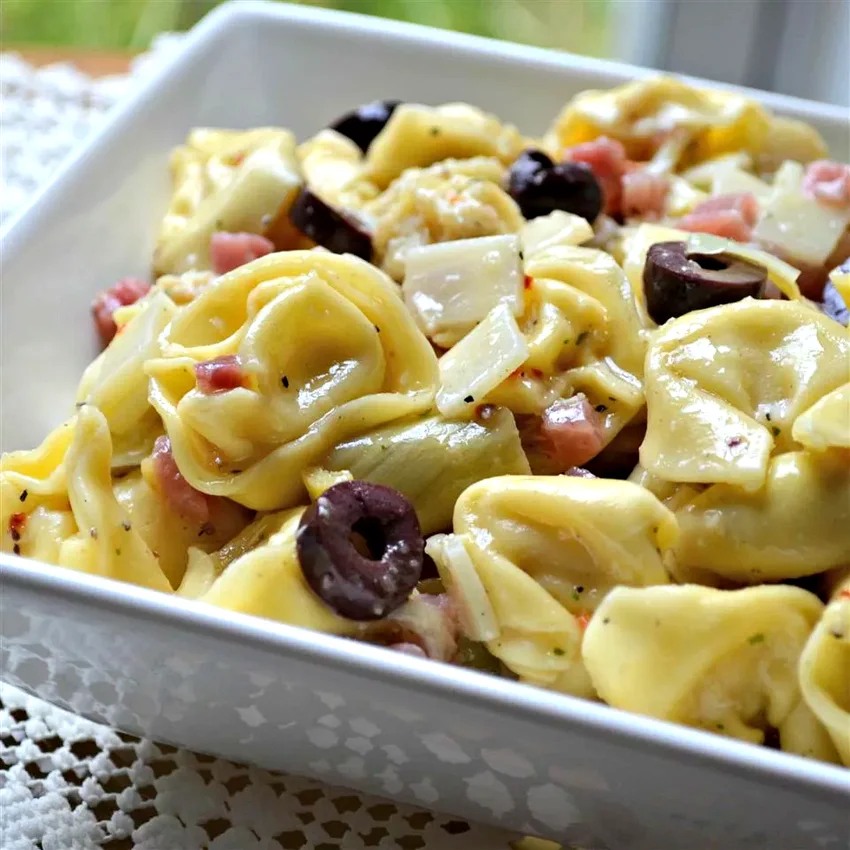 50 Make-Ahead Cold Lunch Recipes Perfect for Work Days Cheese Tortellini Salad