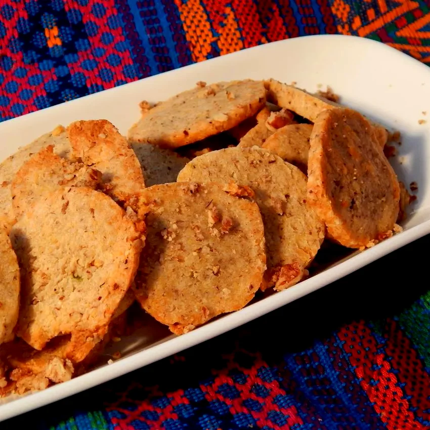 15 Easy Homemade Crackers for Perfect Snacking Cheese Wafers