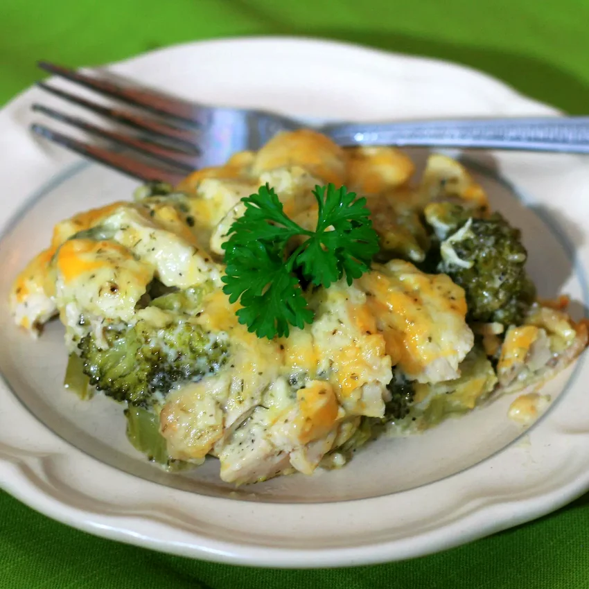 25 Easy Rotisserie Chicken Casserole Recipes for Busy Nights Cheesy Broccoli and Chicken Casserole