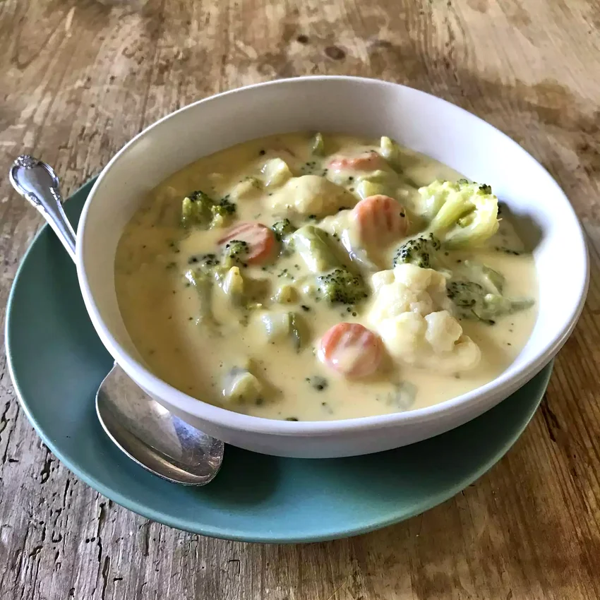 Cheesy Broccoli and Vegetable Soup