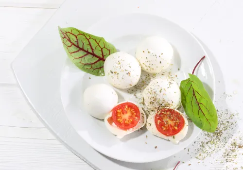 Cherry Tomatoes with Mozzarella