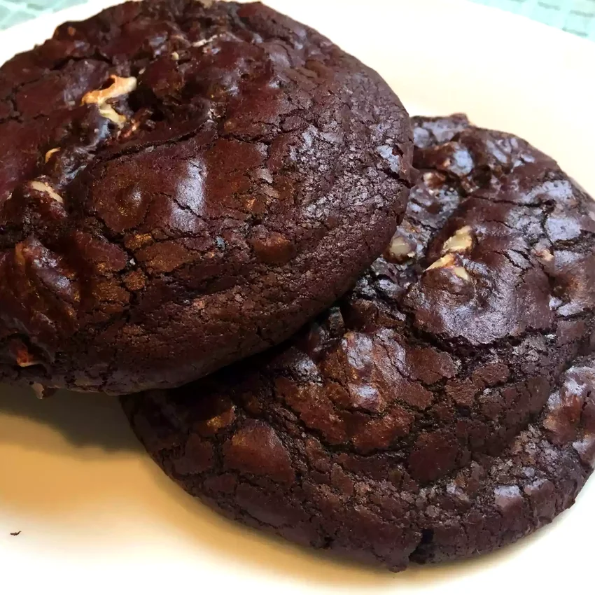 13 No-Sugar Cookie Recipes That Actually Taste Amazing Chewy Keto Chocolate Cookies