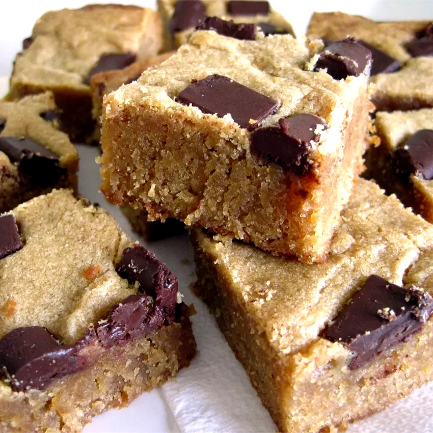 Chewy Peanut Butter Brownies