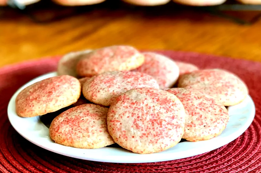 Chewy Strawberry Sugar Cookies