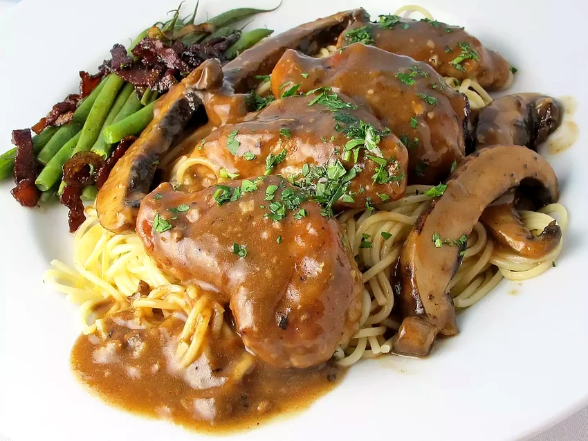 30 Italian Chicken Dishes for Authentic Restaurant Meals Chicken Marsala with Portobello Mushrooms