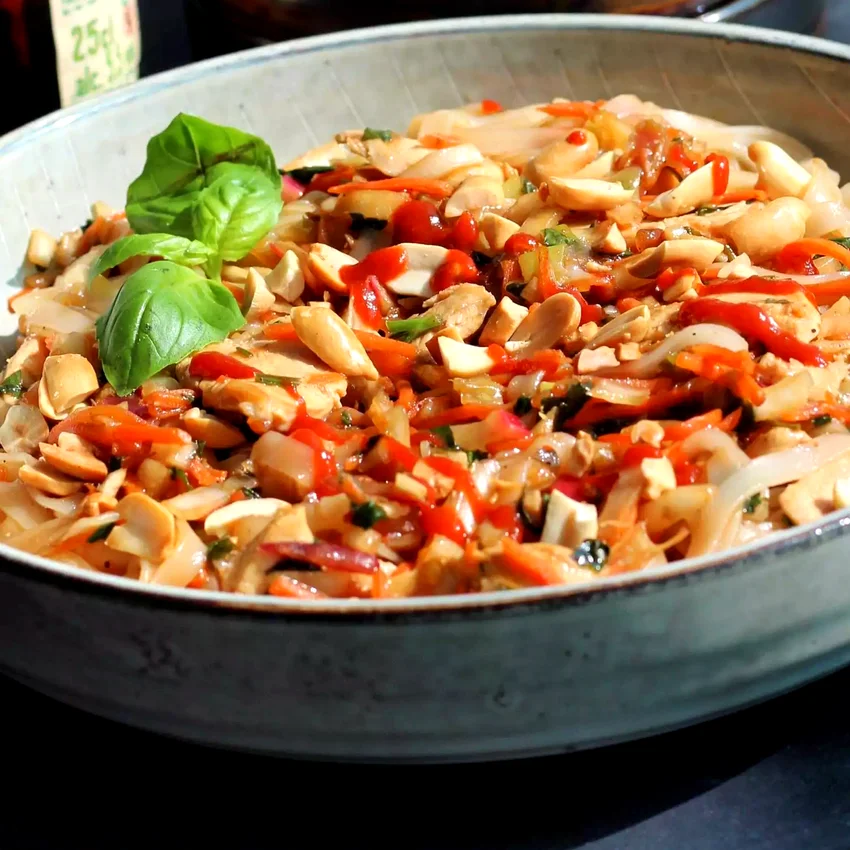 25 Homemade Chicken Stir-Fry Dishes for Takeout Cravings Chicken Pad Thai